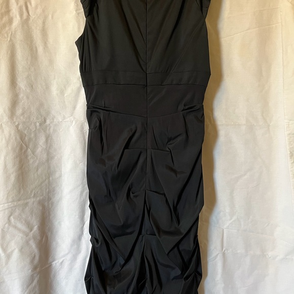 Dress worn once - Picture 2 of 4